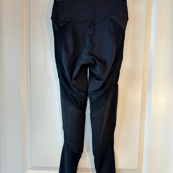 Oceans Apart Spell Out Mesh Design Hi- Waisted Compression Athletic Leggings, S - Picture 8 of 11